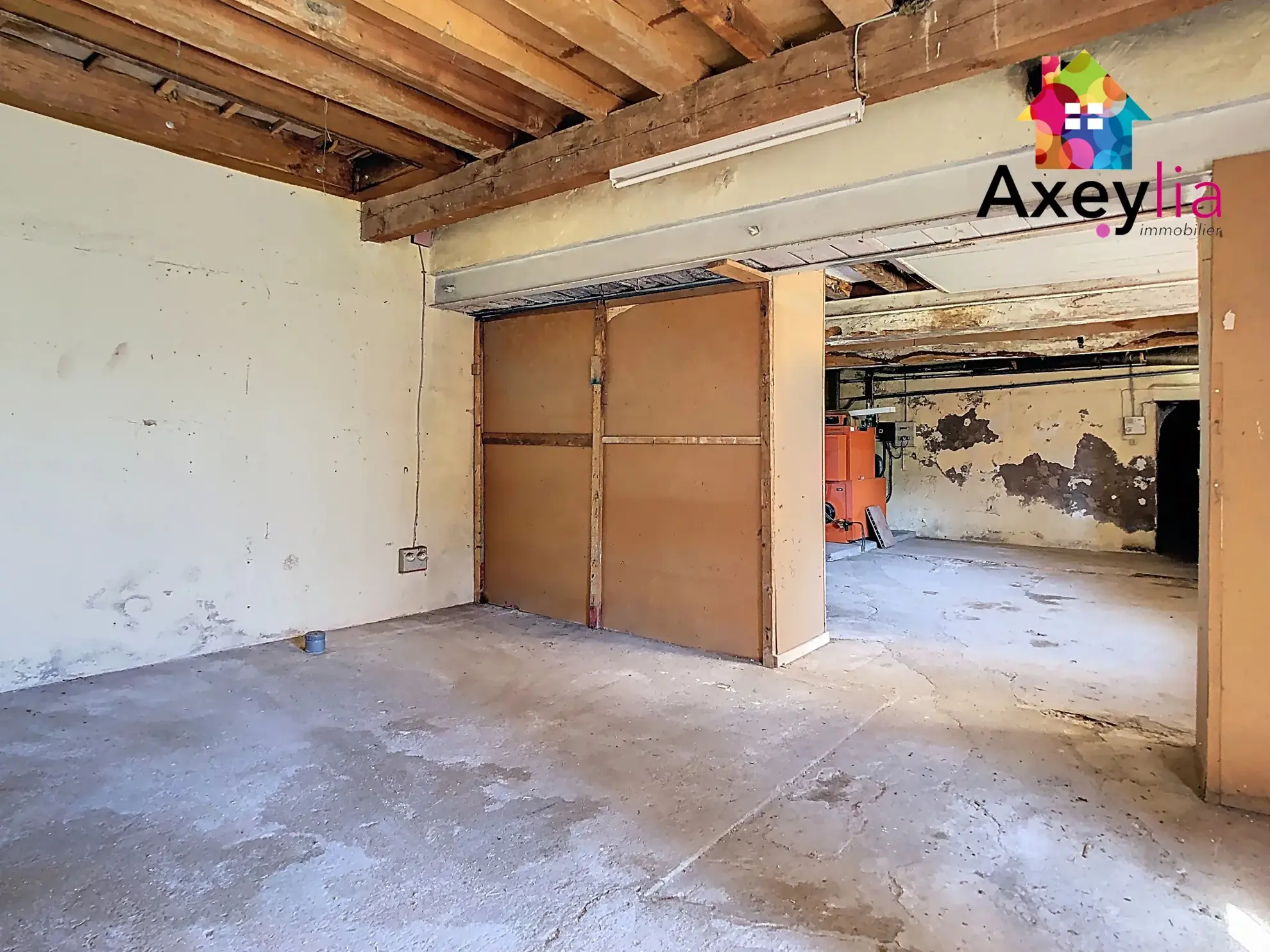 Maison de village à Saint-Agnan avec jardin et garage - 128 m² 