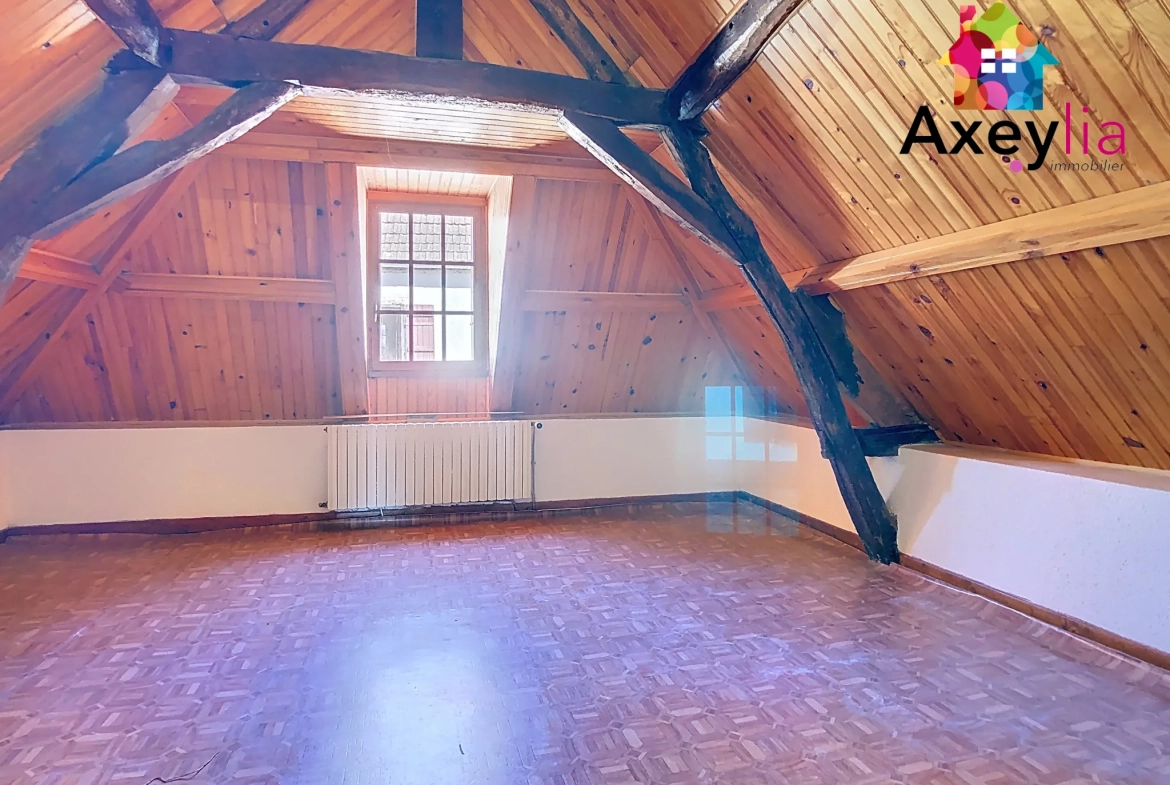 Maison de village à Saint-Agnan avec jardin et garage - 128 m² 