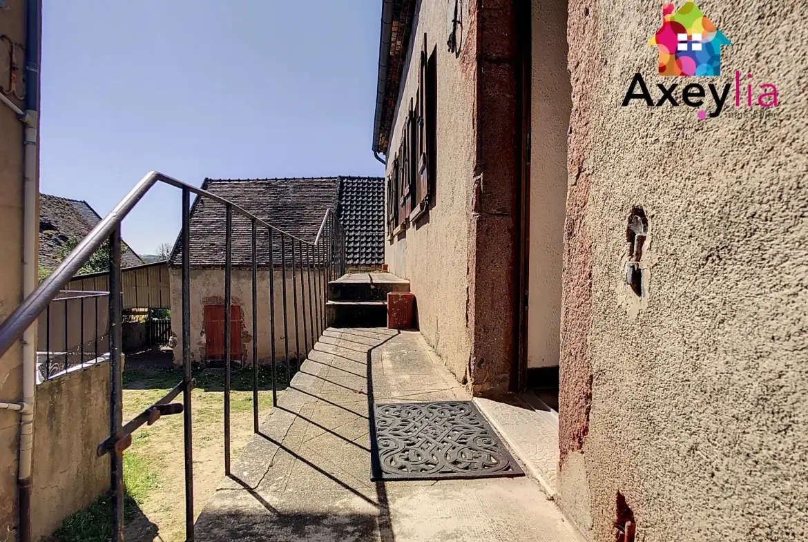Maison de village à Saint-Agnan avec jardin et garage - 128 m² 