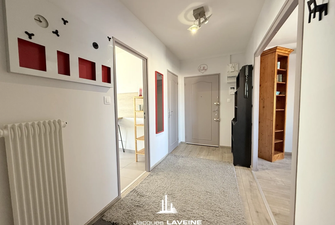 Spacieux appartement 5 pièces avec balcon au dernier étage à Metz Sablon 