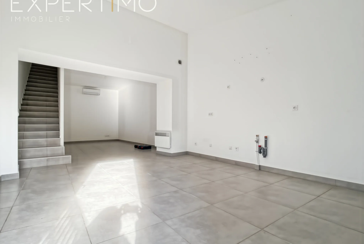 Appartement 56 m² avec extérieur dans mas rénové à Lattes, proximité A9 