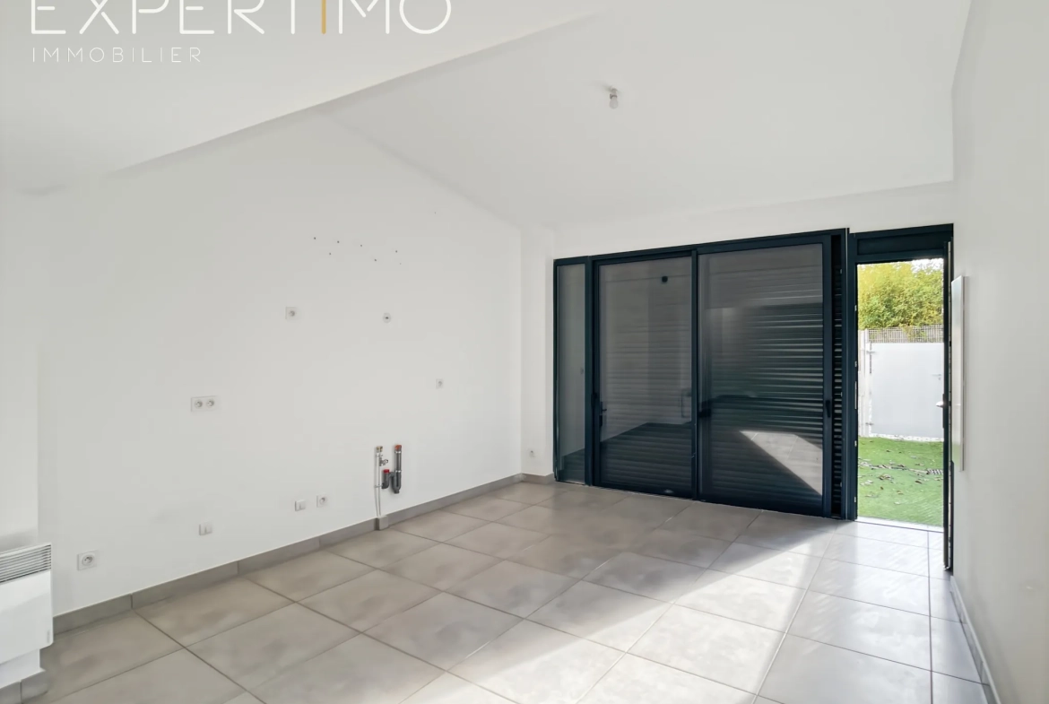 Appartement 56 m² avec extérieur dans mas rénové à Lattes, proximité A9 