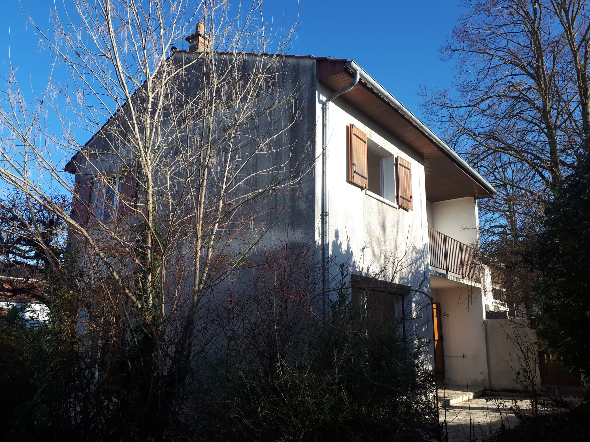 Maison lumineuse avec jardin et terrasse à Poitiers 