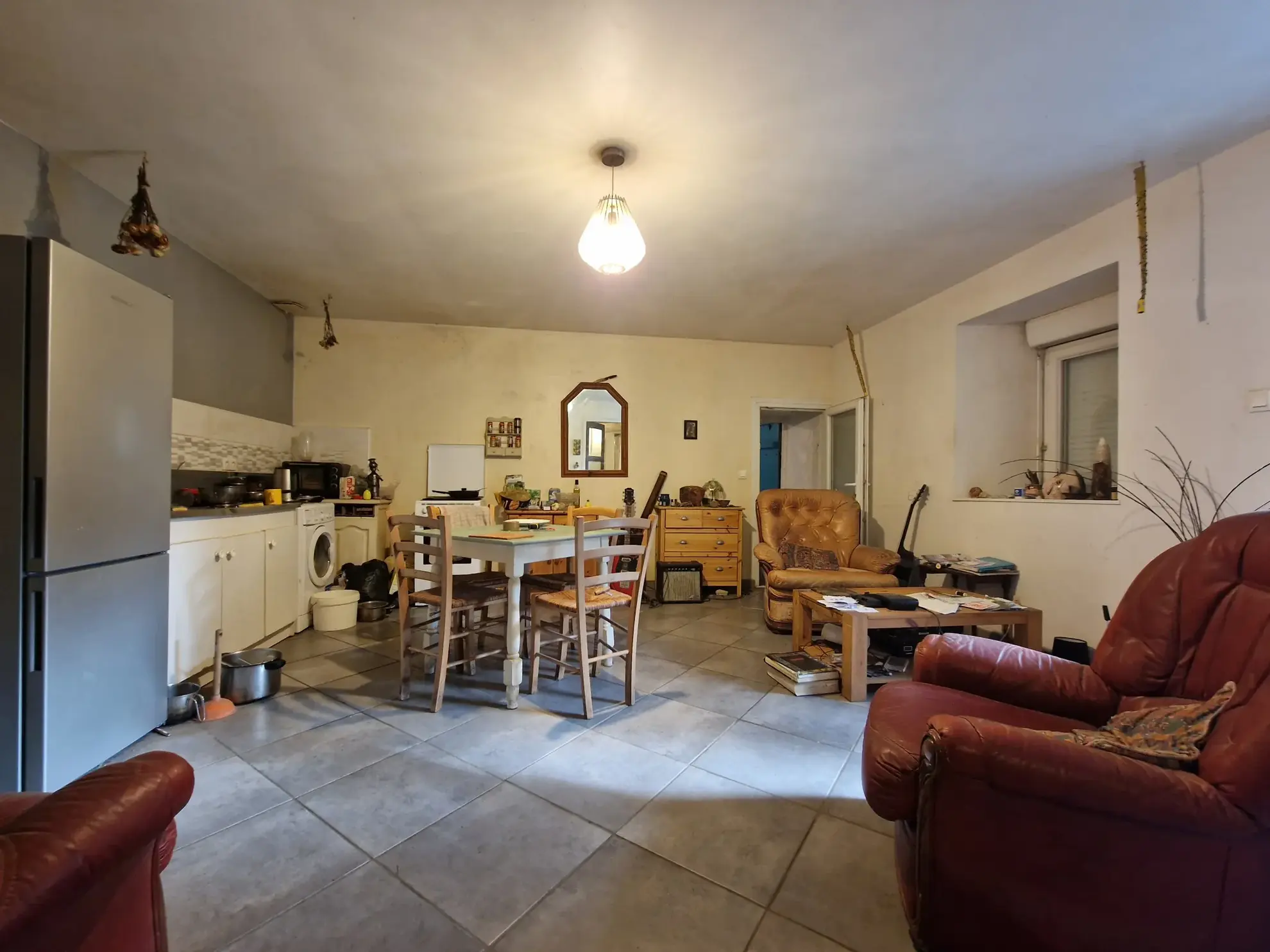 Maison en pierre de 78 m² avec dépendance et grand terrain à Kerien 