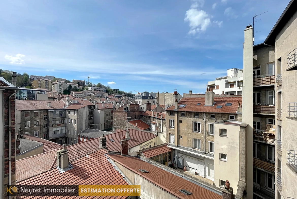 Appartement spacieux T6 proche du centre-ville de Saint-Étienne 