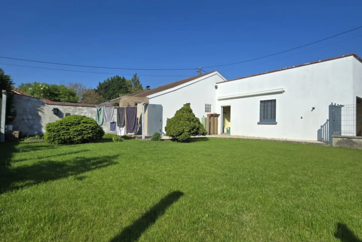 Maison de village à Guarbecque avec jardin, garage et dépendances - Opportunité rénovation 