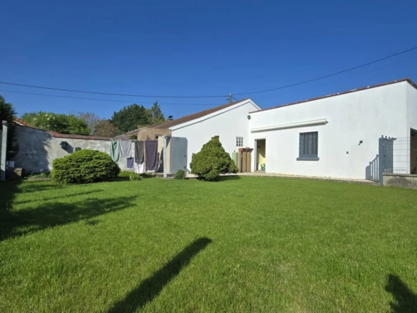Maison de village à Guarbecque avec jardin, garage et dépendances - Opportunité rénovation