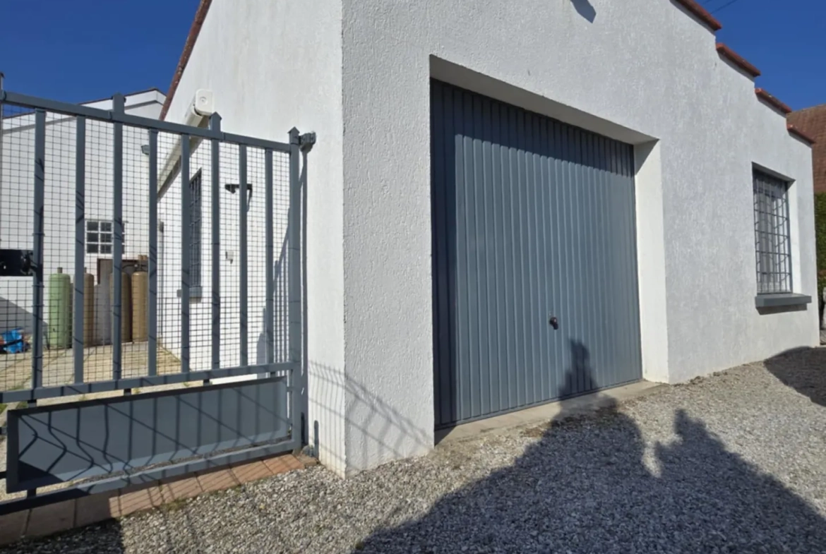 Maison de village à Guarbecque avec jardin, garage et dépendances - Opportunité rénovation 
