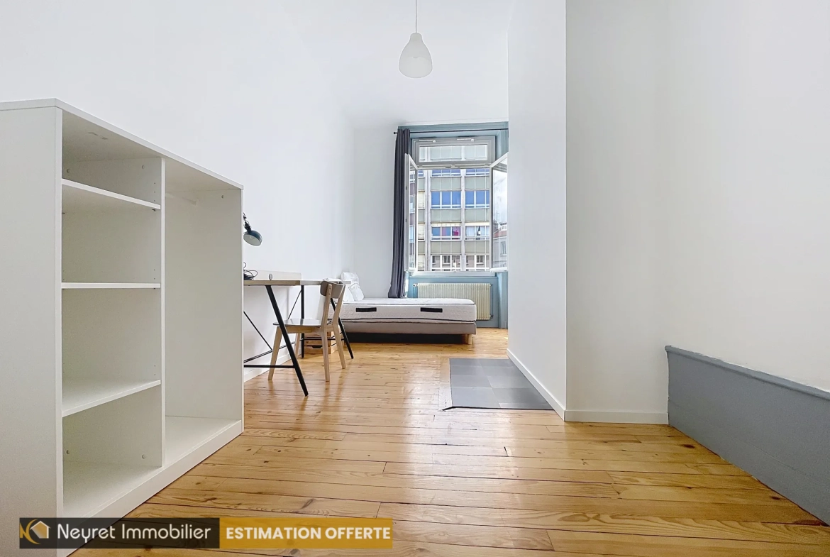 Appartement spacieux T6 proche du centre-ville de Saint-Étienne 
