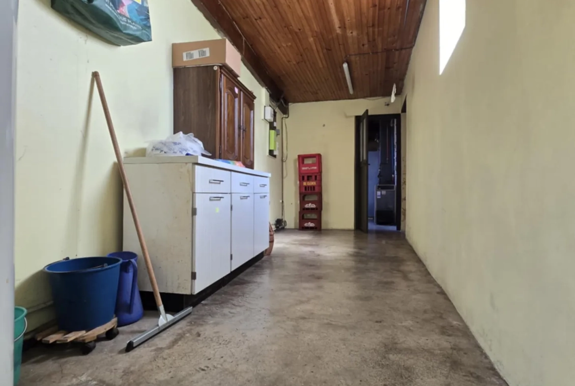 Maison de village à Guarbecque avec jardin, garage et dépendances - Opportunité rénovation 