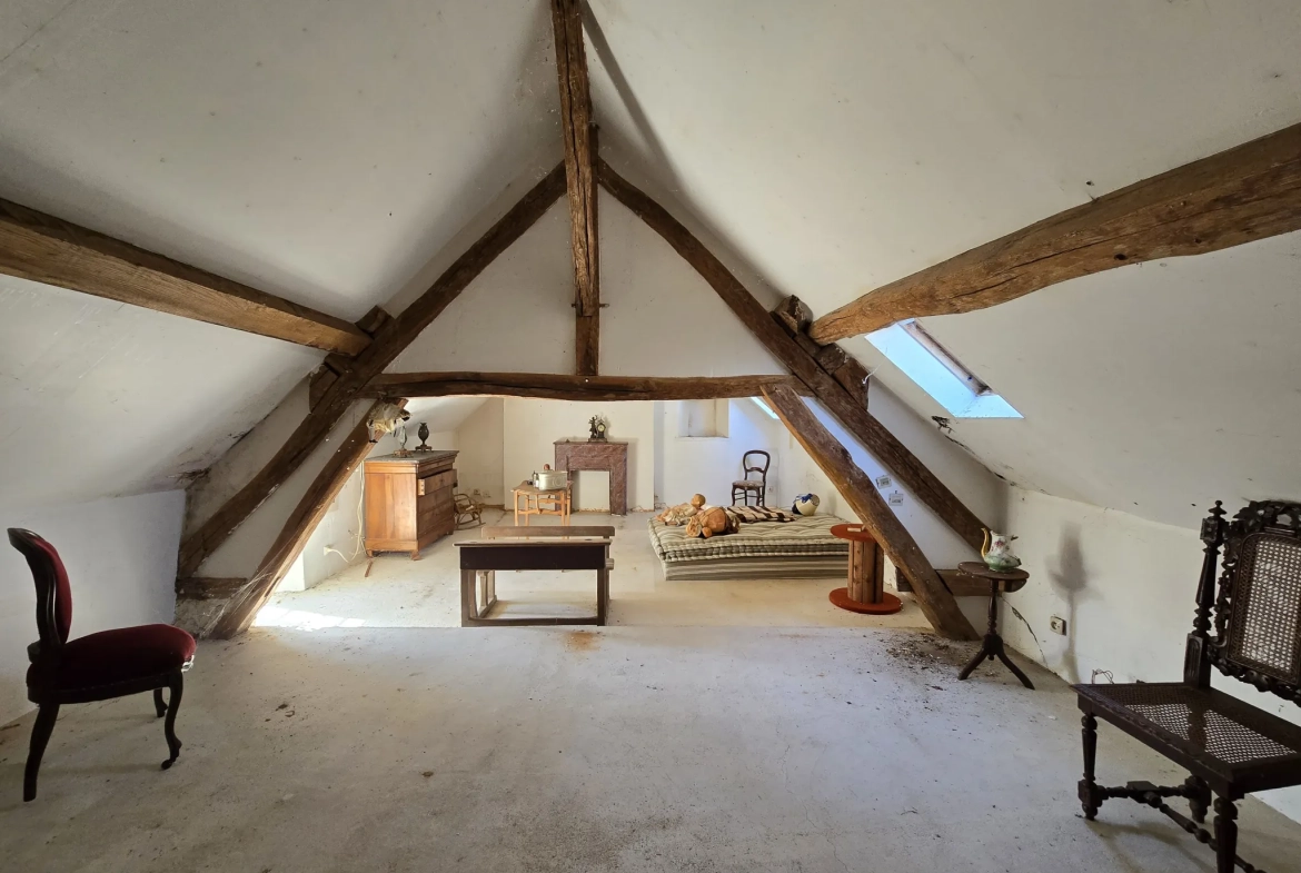 Charmante longère à rénover à Beton-Bazoches, terrain de 4000 m² 