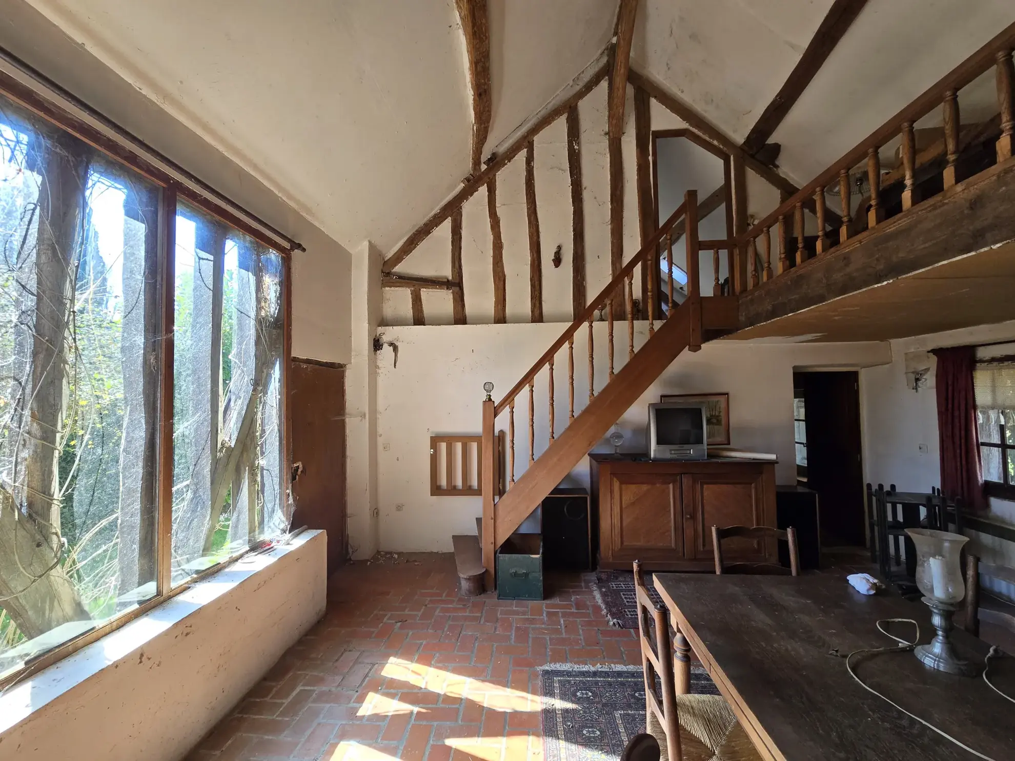Charmante longère à rénover à Beton-Bazoches, terrain de 4000 m² 