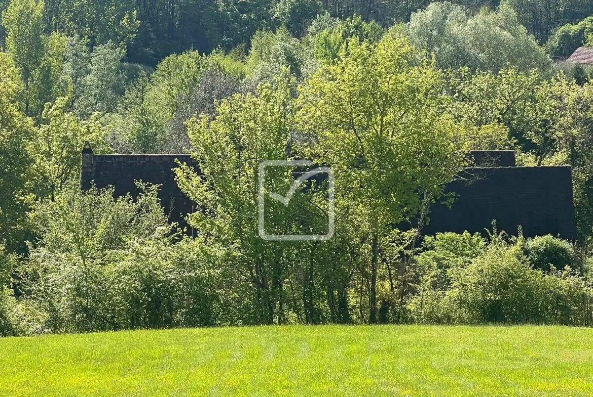 Corps de Ferme à Rénover avec Potentiel à Sarlat, Dordogne 