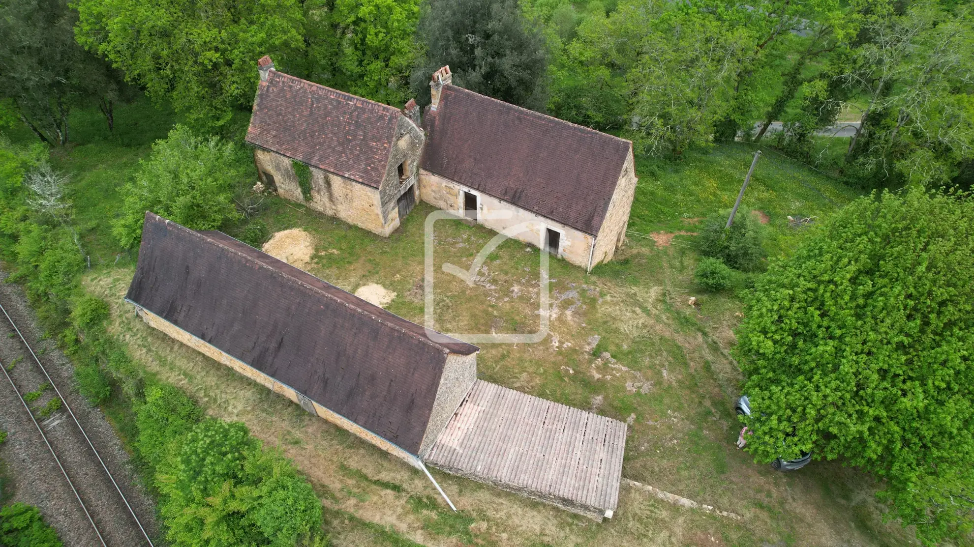 Corps de Ferme à Rénover avec Potentiel à Sarlat, Dordogne 