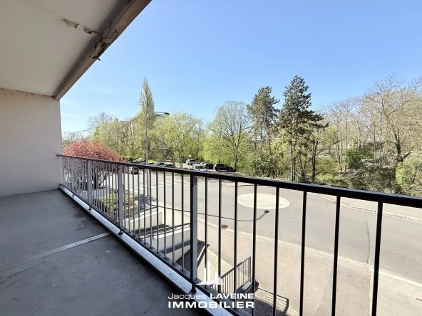 À vendre appartement 3 pièces avec balcon, garage à Metz Queuleu 