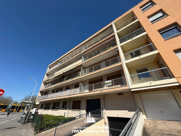 À vendre appartement 3 pièces avec balcon, garage à Metz Queuleu
