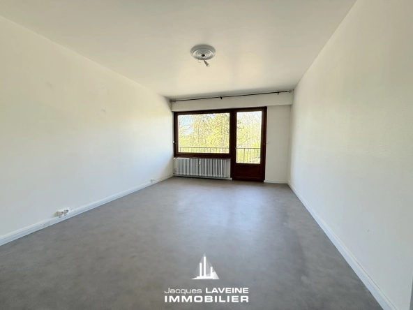 À vendre appartement 3 pièces avec balcon, garage à Metz Queuleu 