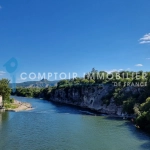 Ancien bâtiment à Ruoms de 310 m² avec permis de transformation en logement