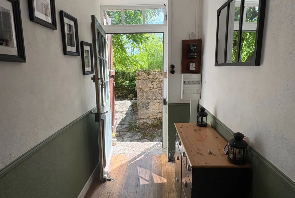 Charmante maison en pierre avec grand terrain dans le Lot (46) 