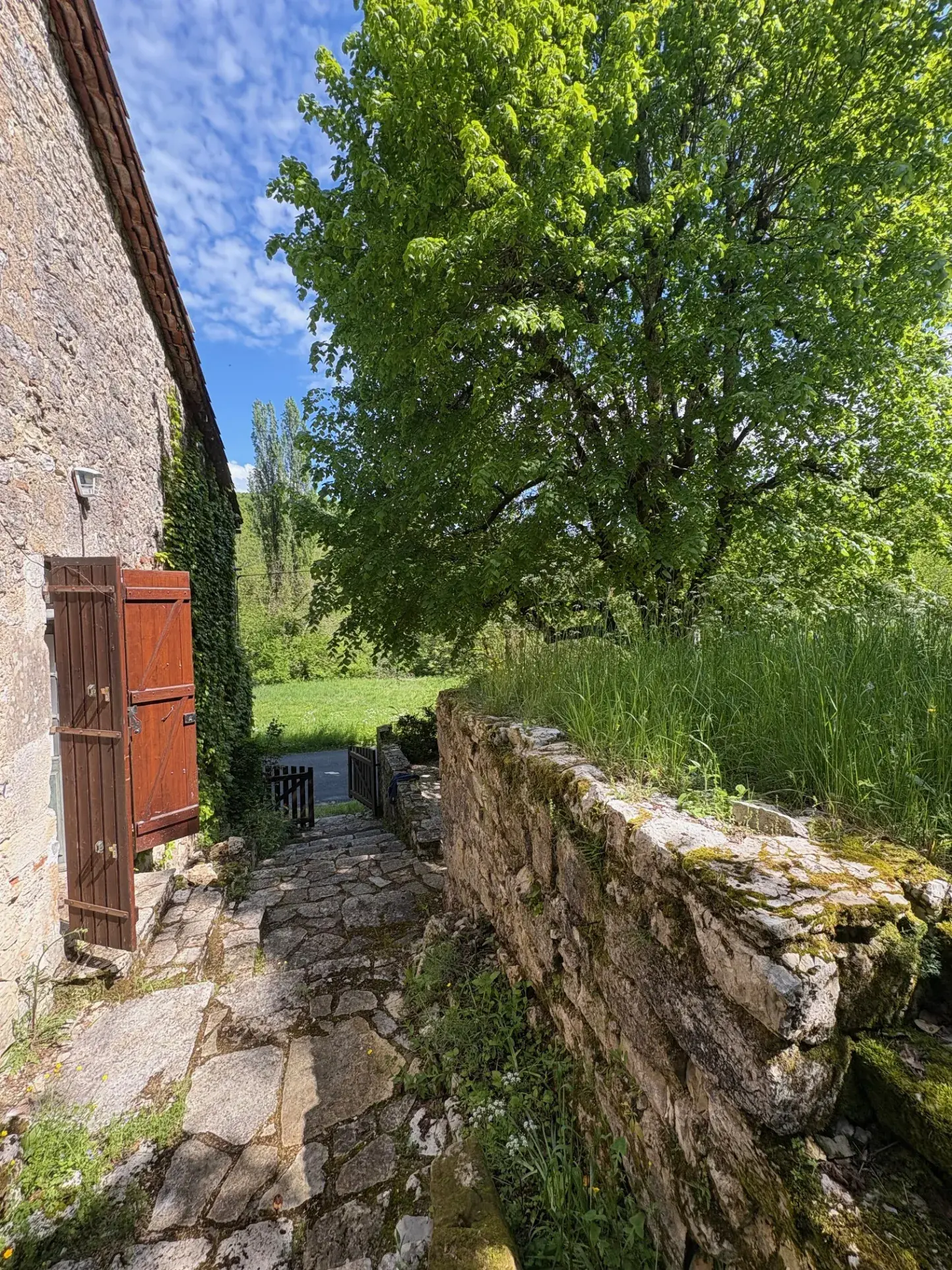 Charmante maison en pierre avec grand terrain dans le Lot (46) 
