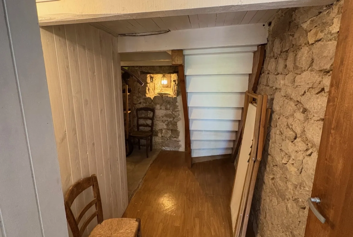 Charmante maison en pierre avec grand terrain dans le Lot (46) 