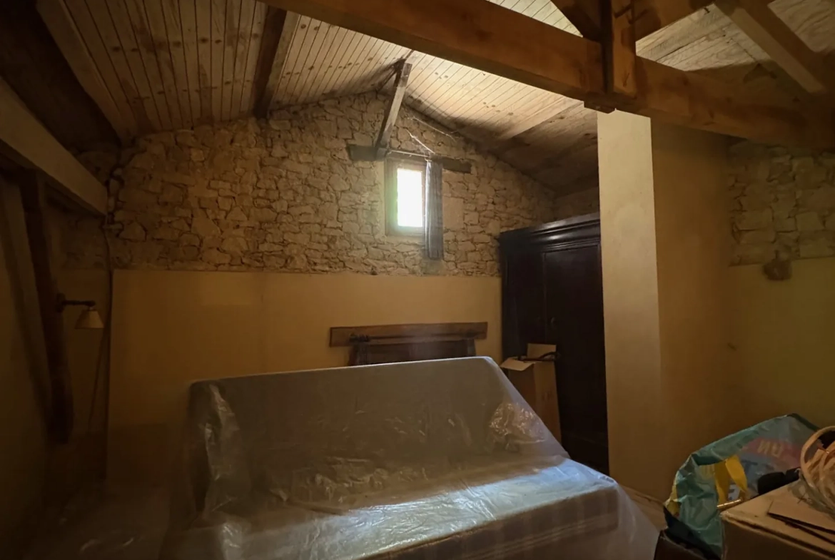 Charmante maison en pierre avec grand terrain dans le Lot (46) 