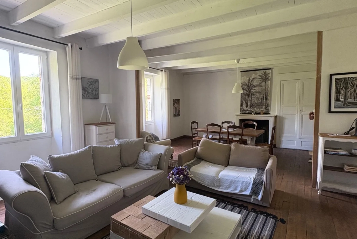 Charmante maison en pierre avec grand terrain dans le Lot (46) 