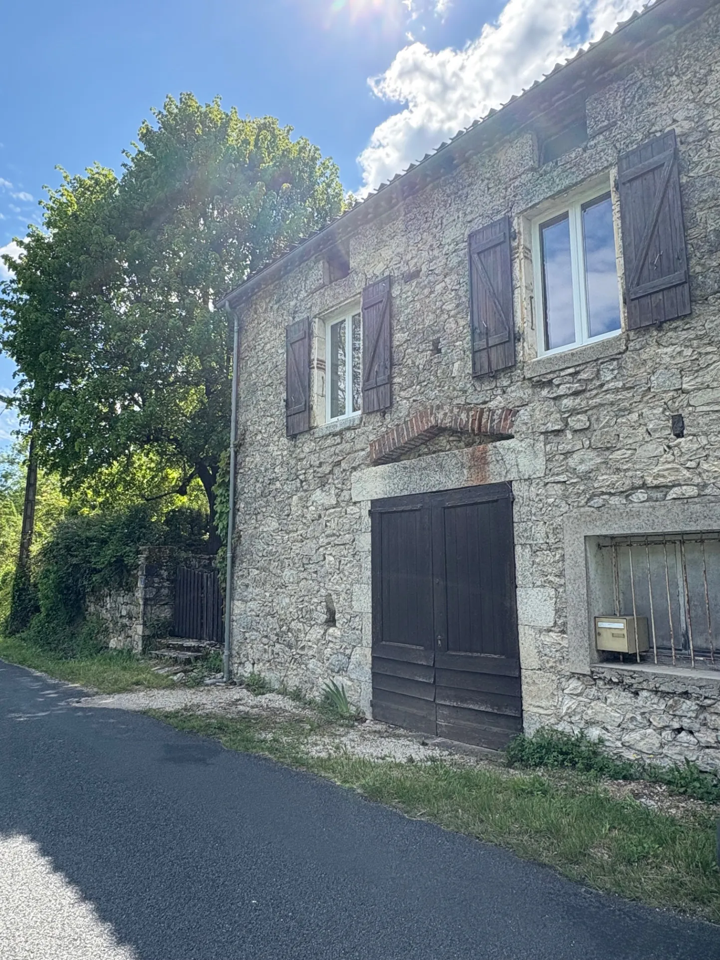Charmante maison en pierre avec grand terrain dans le Lot (46) 
