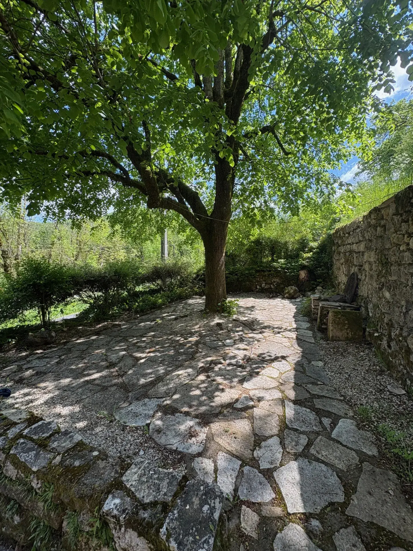 Charmante maison en pierre avec grand terrain dans le Lot (46) 