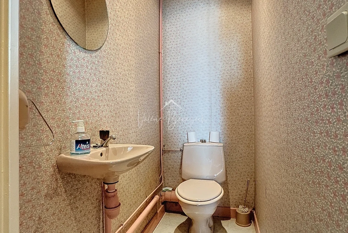 Espace de consultation lumineux à Saint-Affrique - 57 m² avec ascenseur 