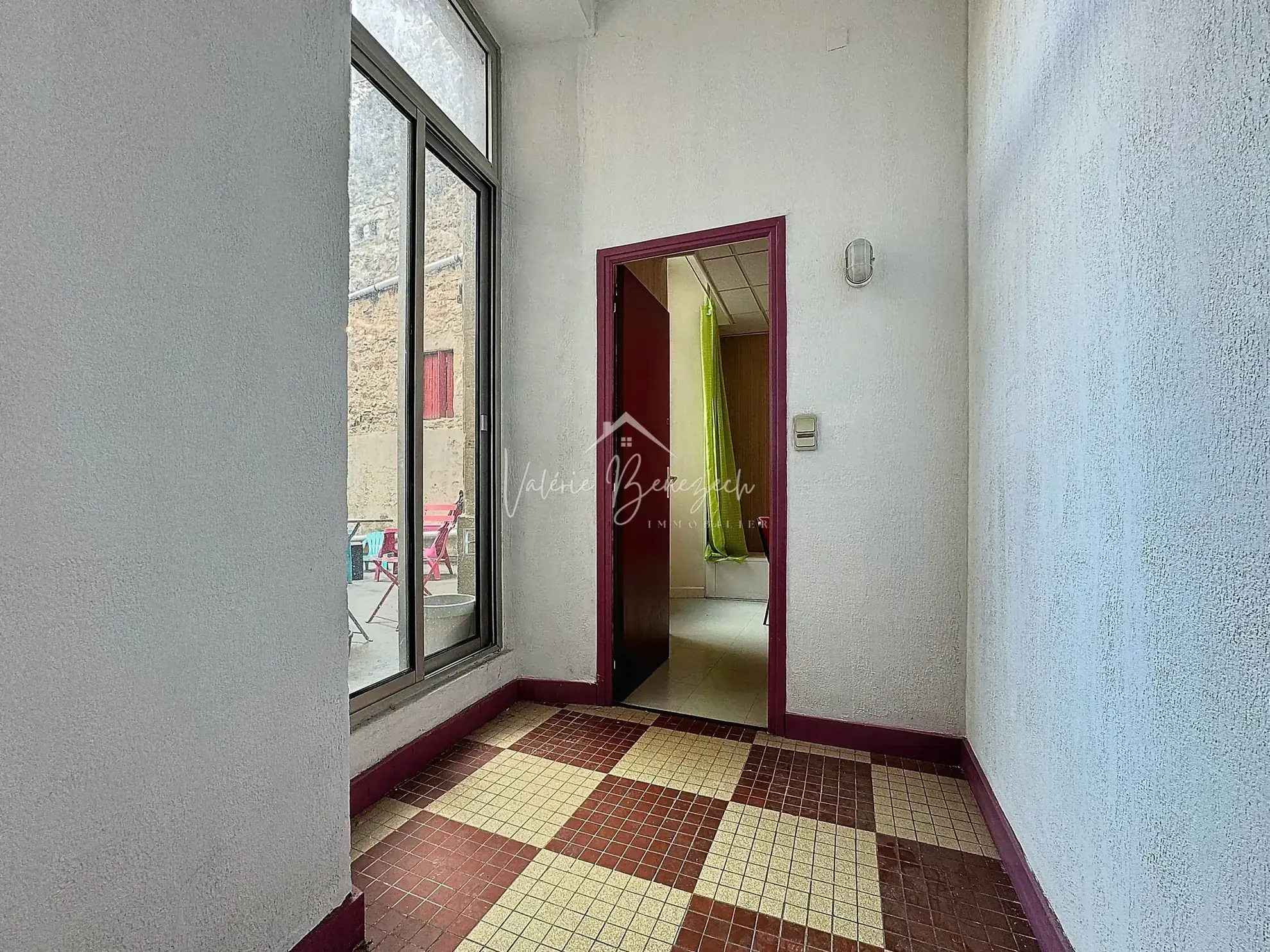 Espace de consultation lumineux à Saint-Affrique - 57 m² avec ascenseur 