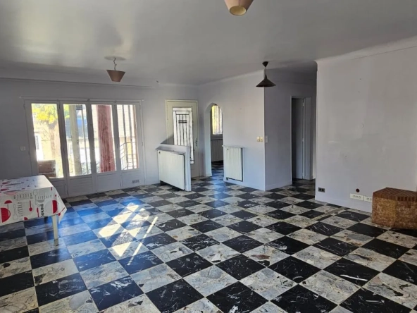 Appartement T4 à rénover de 81,52 m² aux Pavillons-sous-Bois – Potentiel et calme 