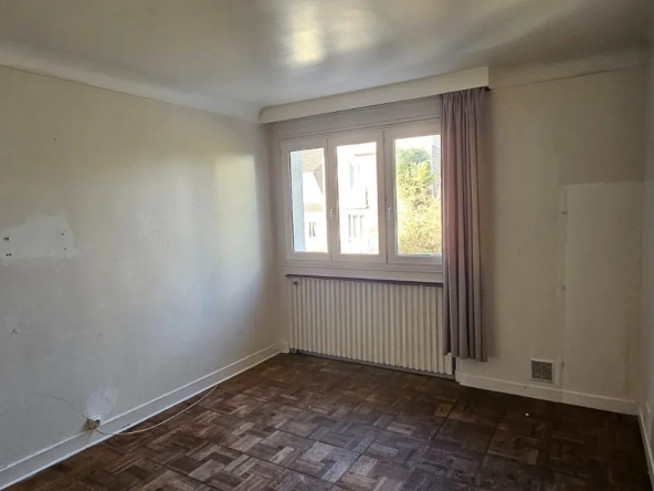 Appartement T4 à rénover de 81,52 m² aux Pavillons-sous-Bois – Potentiel et calme 