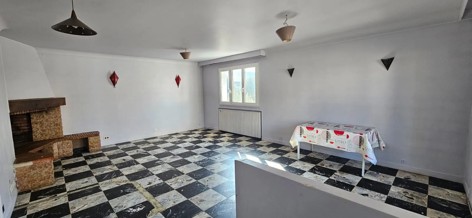 Appartement T4 à rénover de 81,52 m² aux Pavillons-sous-Bois – Potentiel et calme 