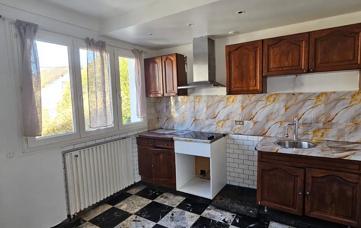 Appartement T4 à rénover de 81,52 m² aux Pavillons-sous-Bois – Potentiel et calme 