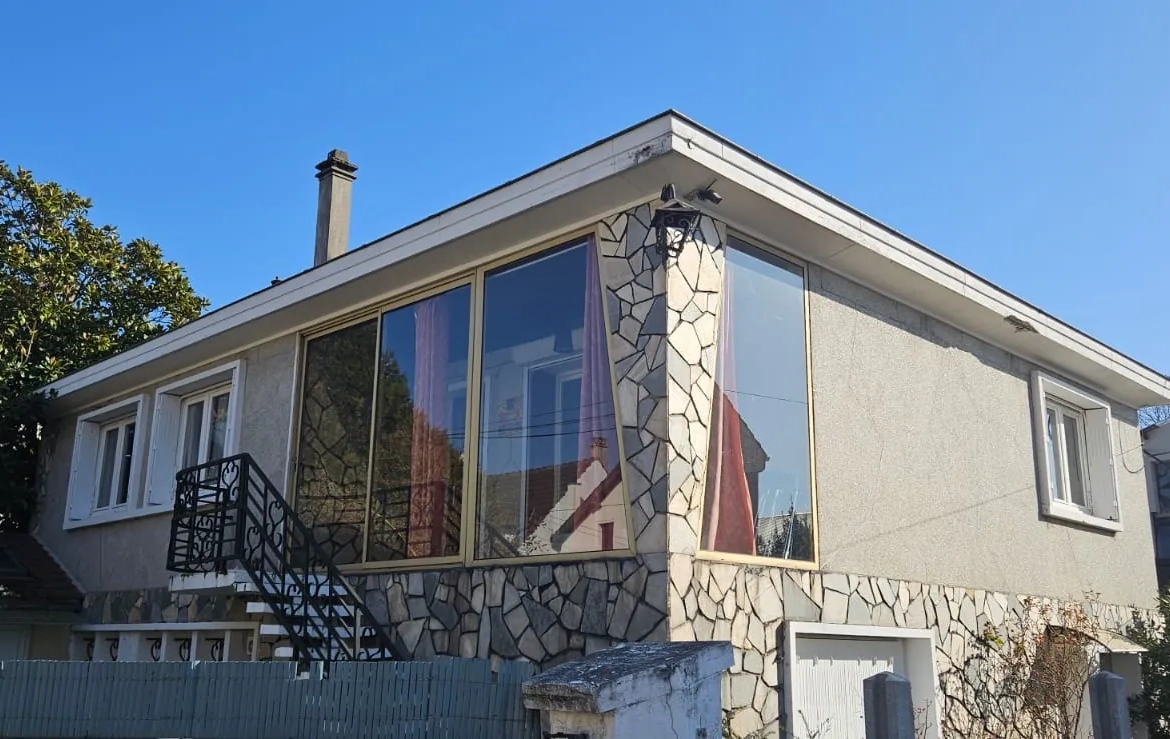 Appartement T4 à rénover de 81,52 m² aux Pavillons-sous-Bois – Potentiel et calme 