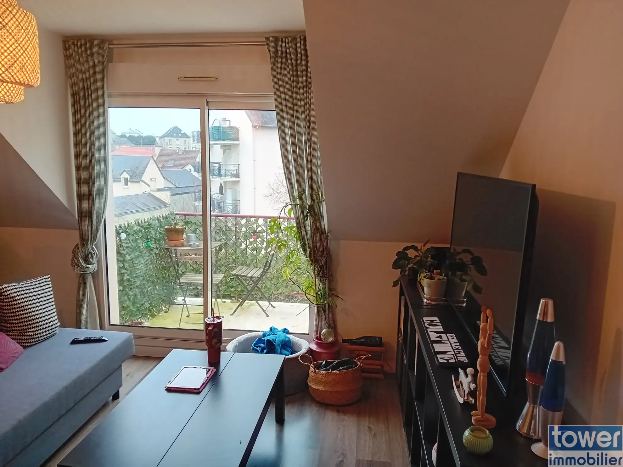Appartement T2 à Caen Centre avec garage et balcon - Investissement idéal 