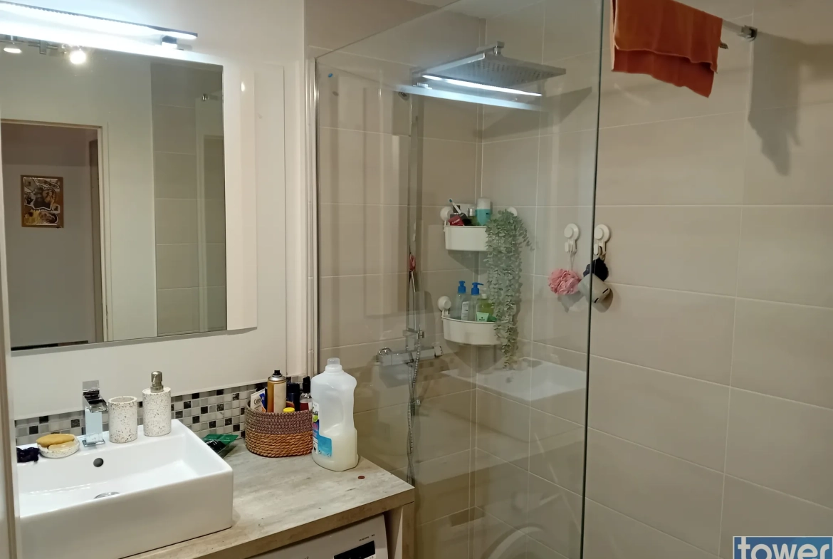 Appartement T2 à Caen Centre avec garage et balcon - Investissement idéal 
