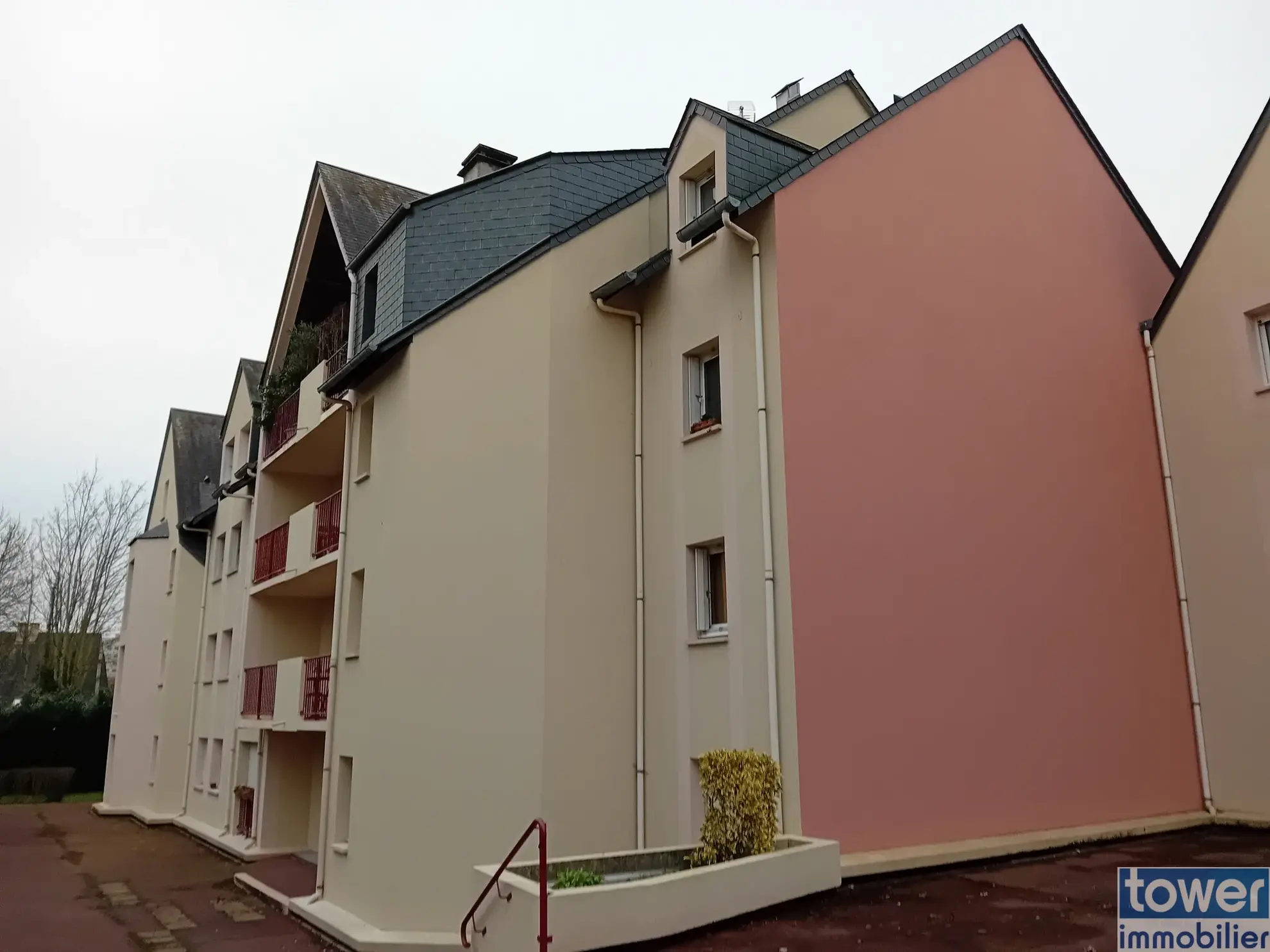 Appartement T2 à Caen Centre avec garage et balcon - Investissement idéal 