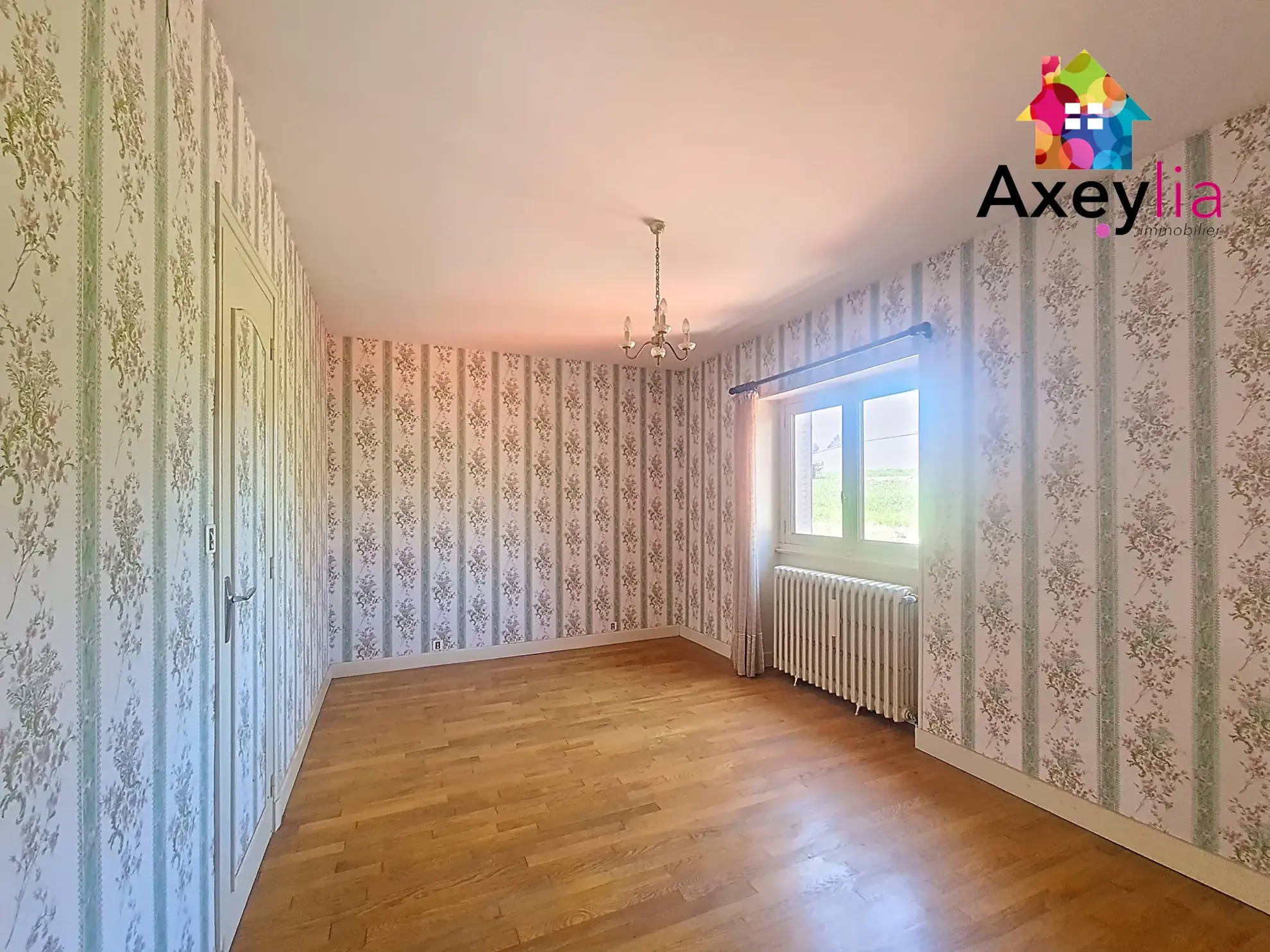 Maison à vendre à Melay (71) avec 3 chambres, garage et cour 
