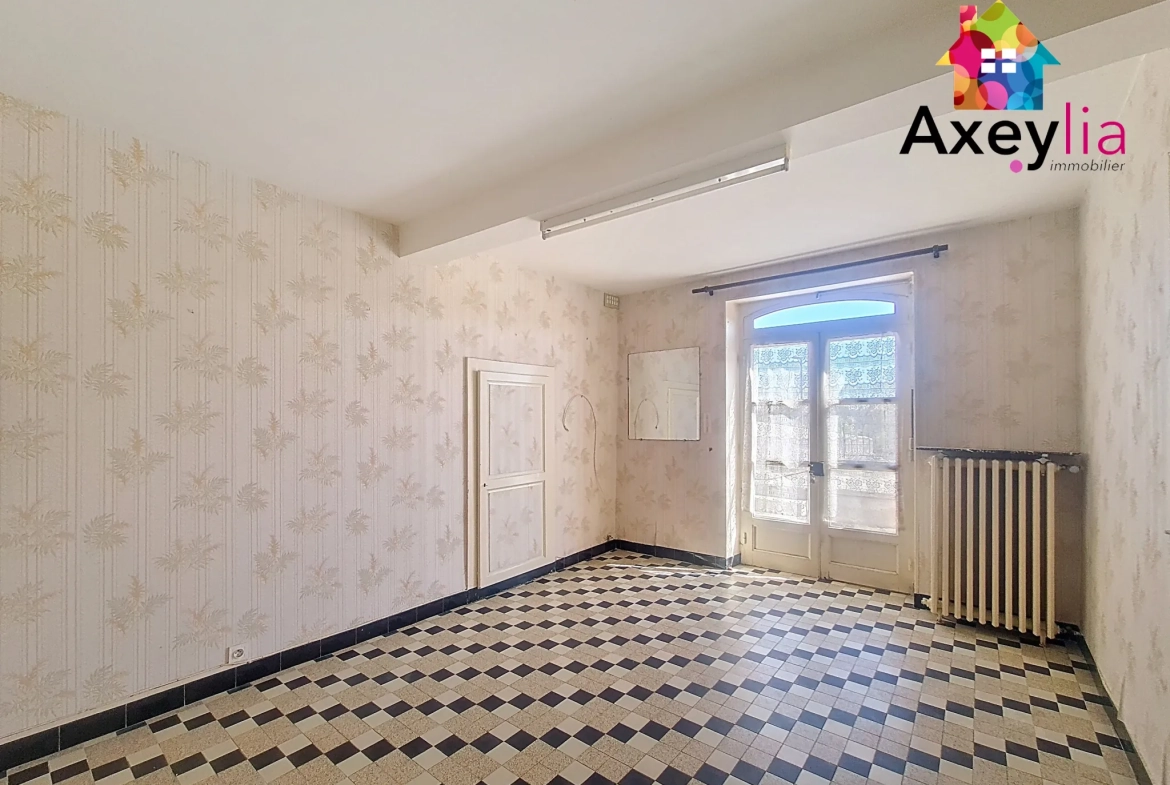 Maison à vendre à Melay (71) avec 3 chambres, garage et cour 