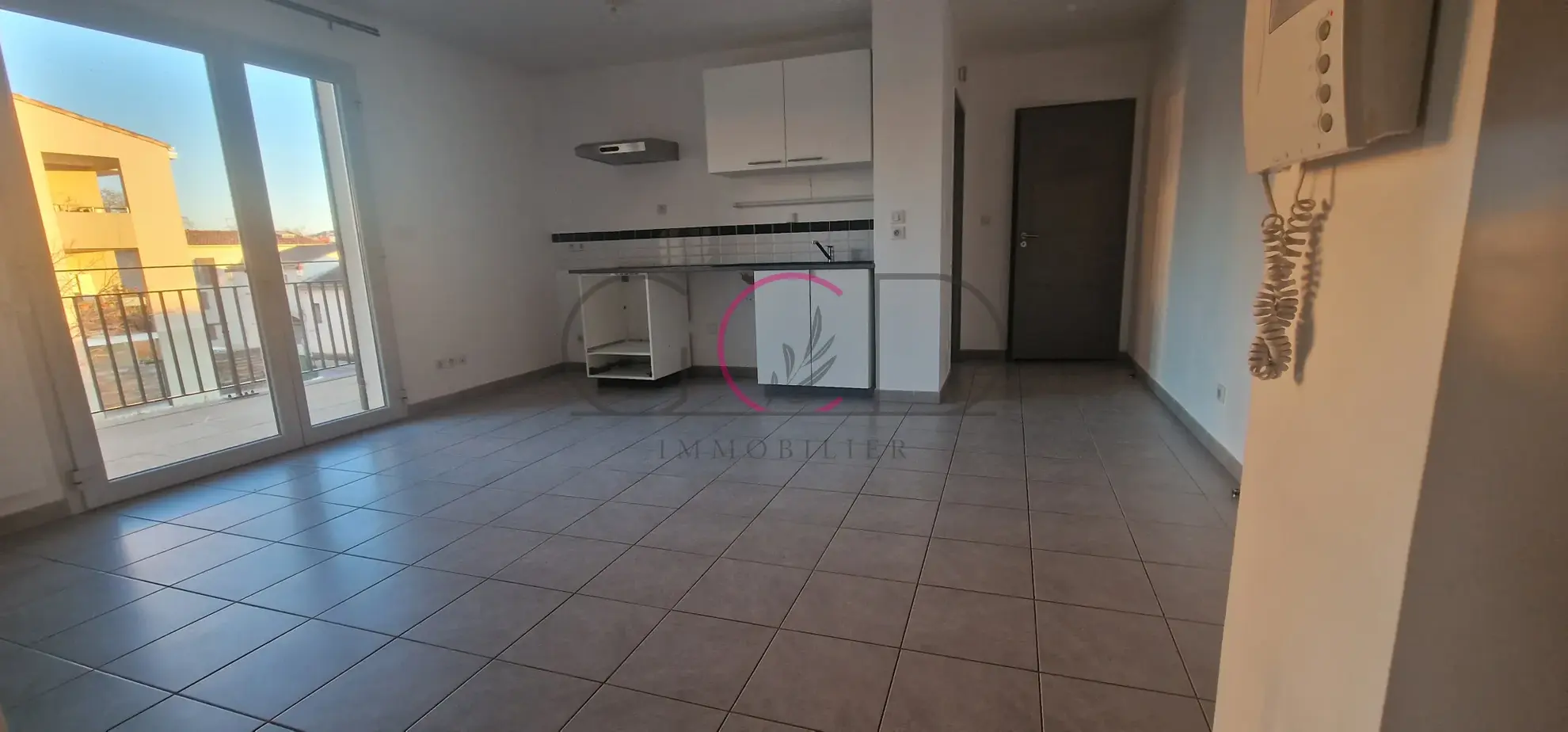 Appartement T3 de 55 m² avec terrasse à Coudoux, proximité commerces 