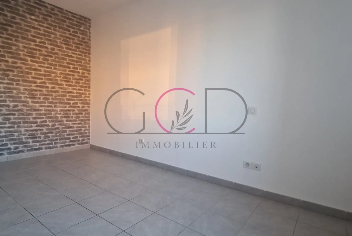 Appartement T3 de 55 m² avec terrasse à Coudoux, proximité commerces 