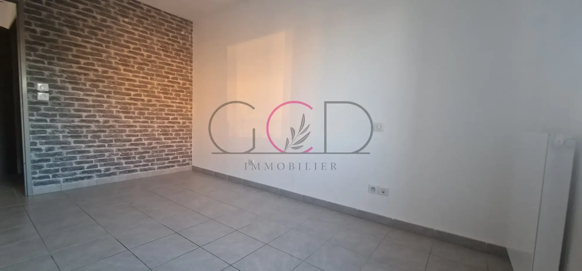 Appartement T3 de 55 m² avec terrasse à Coudoux, proximité commerces 