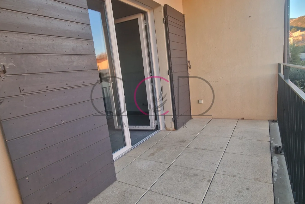 Appartement T3 de 55 m² avec terrasse à Coudoux, proximité commerces 