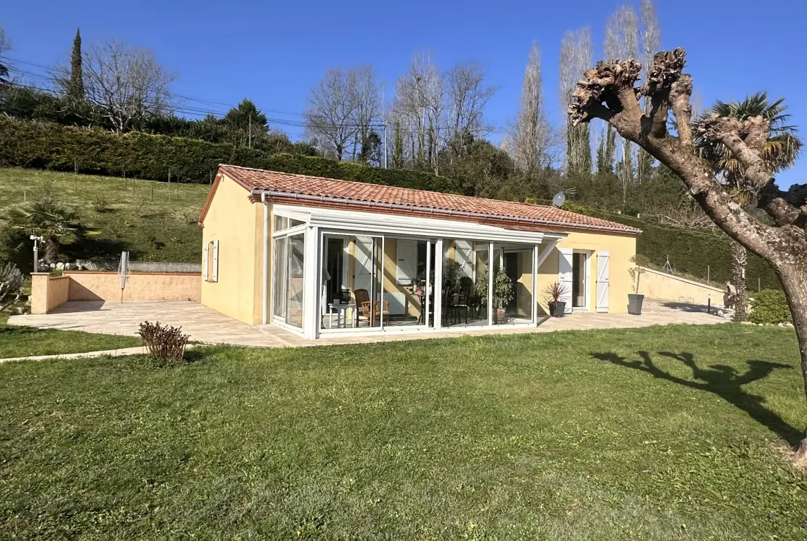 Villa contemporaine à Villeneuve-sur-Lot avec 3 chambres et jardin clos de 1910 m² 