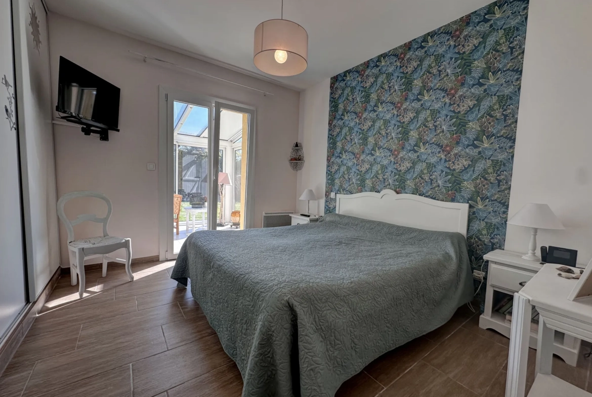 Villa contemporaine à Villeneuve-sur-Lot avec 3 chambres et jardin clos de 1910 m² 