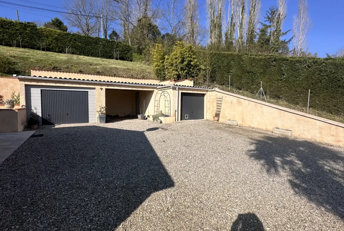 Villa contemporaine à Villeneuve-sur-Lot avec 3 chambres et jardin clos de 1910 m² 