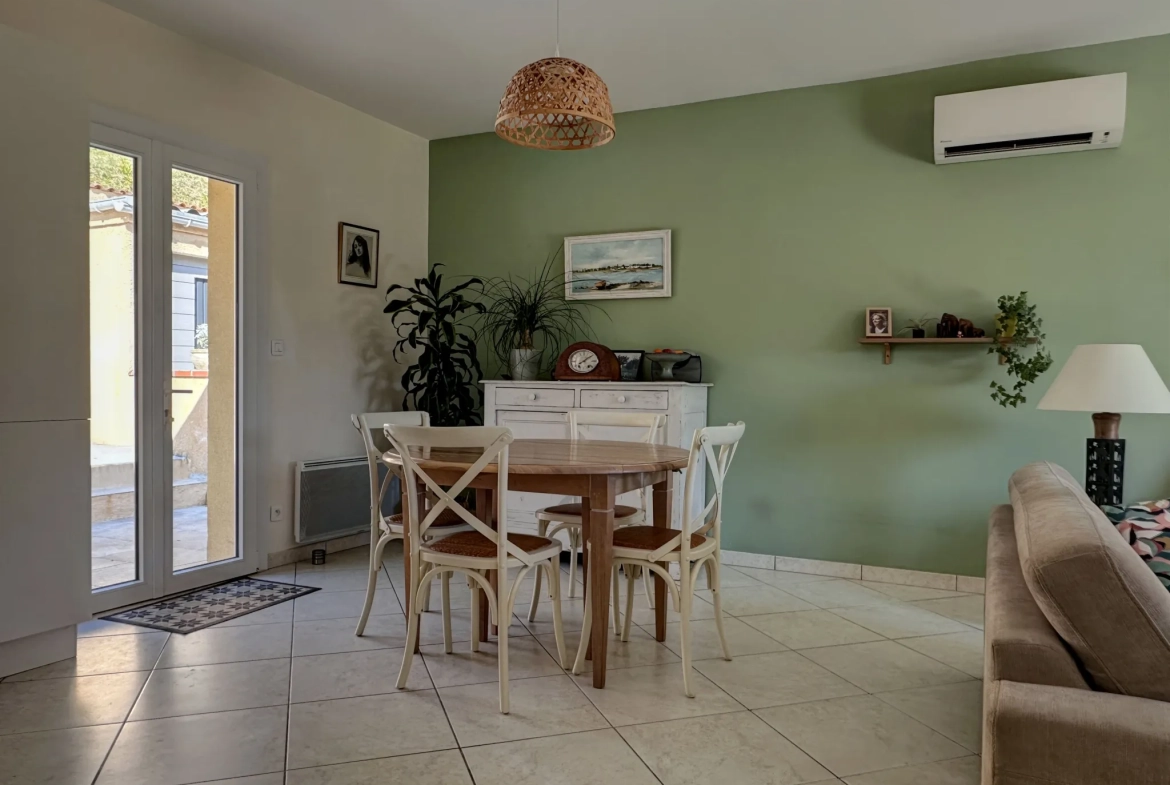 Villa contemporaine à Villeneuve-sur-Lot avec 3 chambres et jardin clos de 1910 m² 