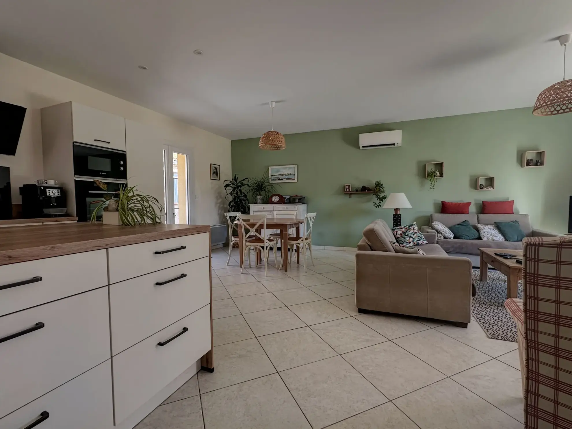 Villa contemporaine à Villeneuve-sur-Lot avec 3 chambres et jardin clos de 1910 m² 